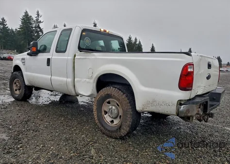 2008 Ford F250 Super Duty z USA, uszkodzony, nr VIN 1FTSX21R28EC10188